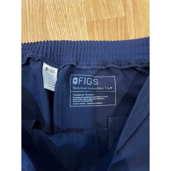 FIGS scrub pants - Picture 4 of 5